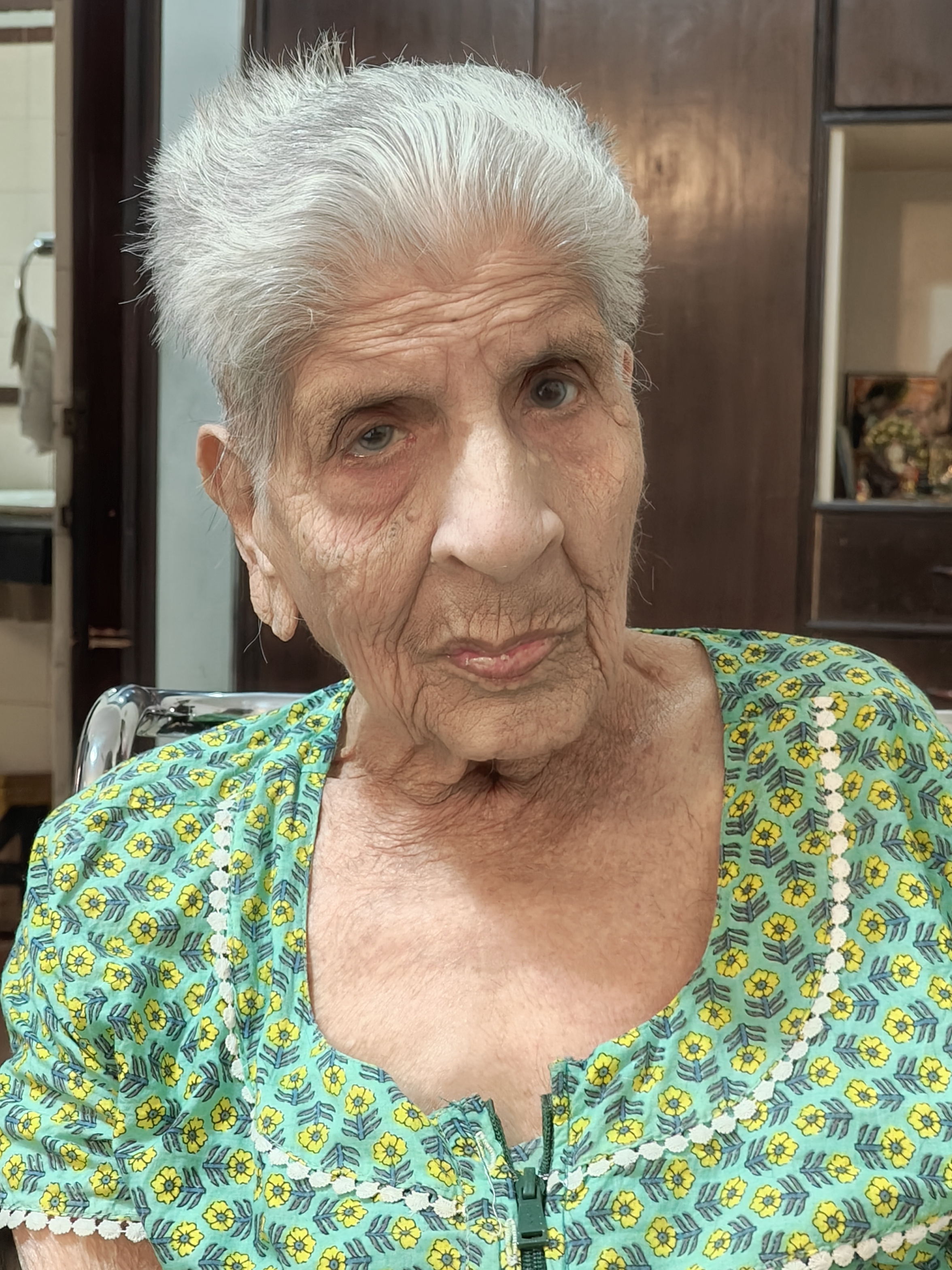 Ma getting a new haircut after the lice treatment 