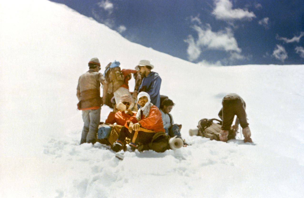 group resting at mid-point to ABC